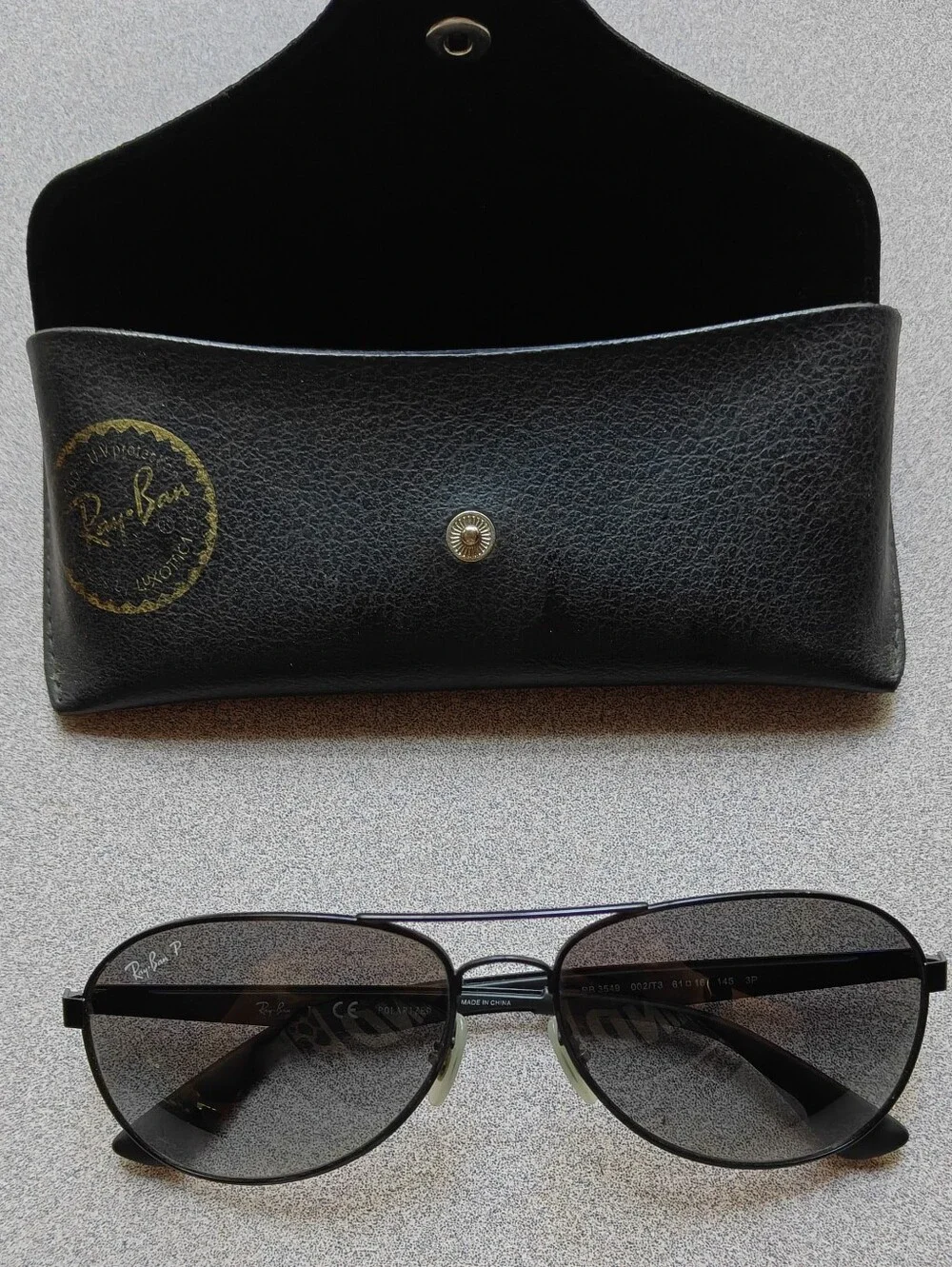 Ray-Ban Black Aviator Polarized Sunglasses with Case